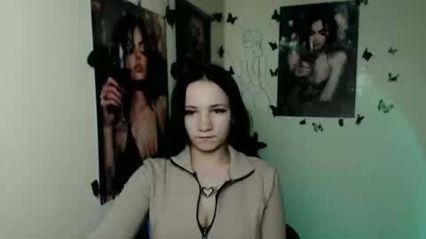 Emma online show from November 15, 9:16 pm