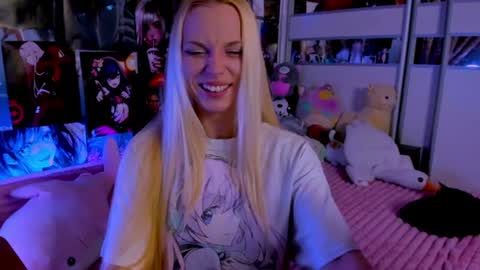Nora online show from July 31, 8:43 pm