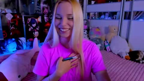Nora online show from June 28, 8:26 pm