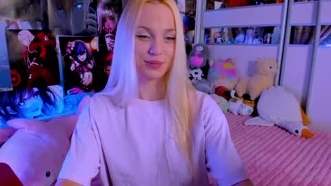 Nora online show from July 28, 8:23 pm