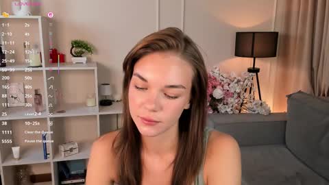 Cwen online show from September 11, 7:25 pm