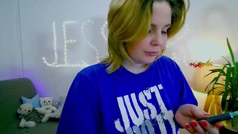 cyber_candy online show from February 4, 10:24 pm