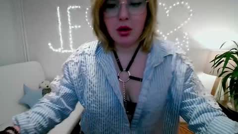 cyber_candy online show from January 11, 11:46 pm