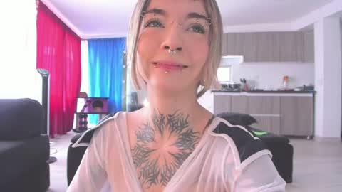 cel I am independent Help me reach 200 thumbs up uwu online show from June 26, 6:20 pm