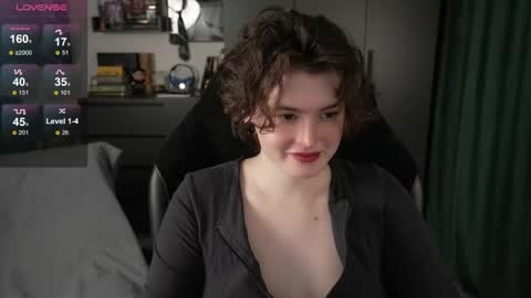 Helen Blossom online show from May 5, 2:09 pm