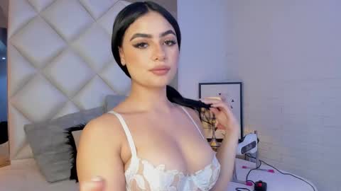 Snapshot of d_kimrouse_h chatting on December 30, 3:47 am Kim online show from December 30, 3:47 am