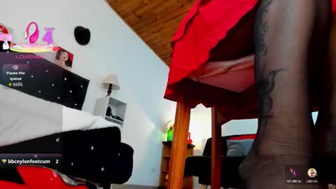 Mia  online show from November 9, 3:08 pm