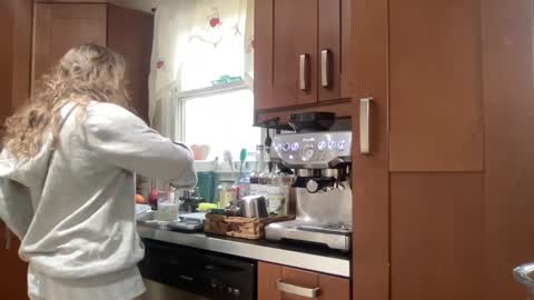 Belle  Email daddydaycarecb  online show from December 18, 4:45 pm