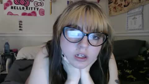 dadsdoll2 online show from March 27, 1:18 am