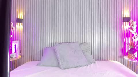dafnecox online show from May 4, 3:32 am