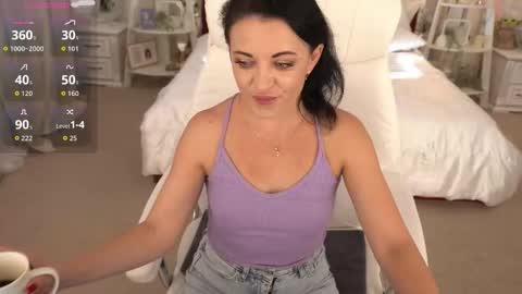 Snapshot of dafni_mon chatting on September 9, 5:51 am Dafni Mon online show from September 9, 5:51 am