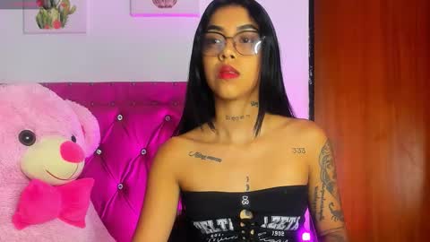 Snapshot of dahiangomezz chatting on September 19, 8:35 am online show from September 19, 8:35 am
