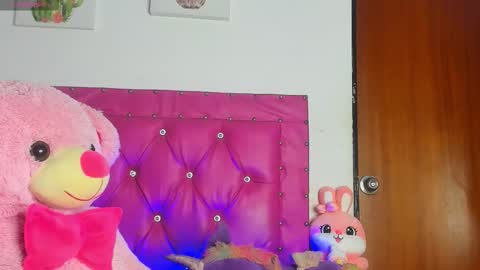 Snapshot of dahiangomezz chatting on October 3, 8:30 am online show from October 3, 8:30 am
