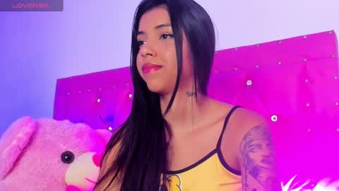 Snapshot of dahiangomezz chatting on December 29, 12:45 pm online show from December 29, 12:45 pm