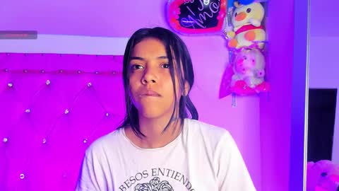 Snapshot of dahiangomezz chatting on February 9, 8:22 am online show from February 9, 8:22 am