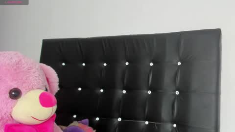 Snapshot of dahiangomezz chatting on December 3, 9:42 am online show from December 3, 9:42 am