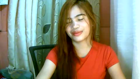 Im Dahlia online show from January 24, 1:14 pm