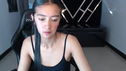 Snapshot of dahyan_ch chatting on October 7, 4:55 pm dahyan_ch online show from October 7, 4:55 pm