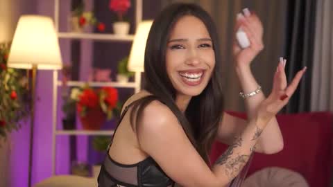 Daisy online show from March 14, 9:05 pm