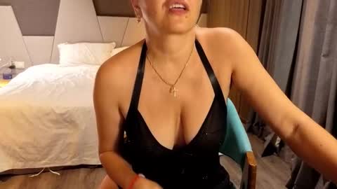 Daisy online show from November 14, 4:40 pm