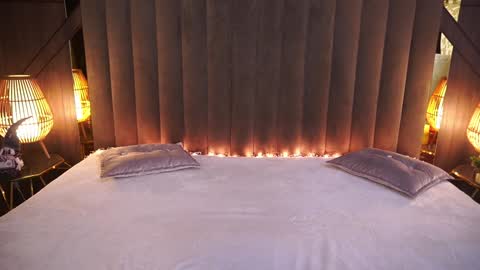 daisydelight_ online show from January 23, 9:18 pm