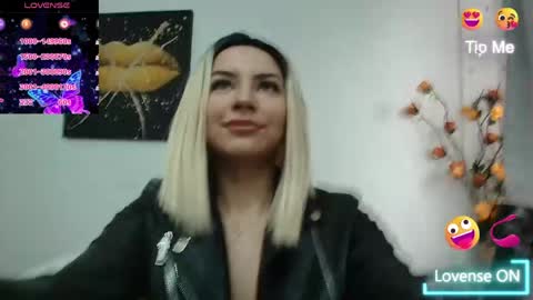 Daisyy online show from April 12, 5:10 am