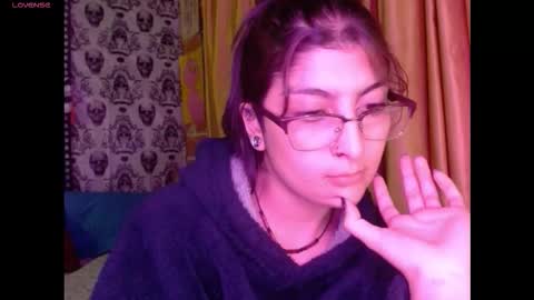    --  -- help me reach 100 hands up  online show from November 7, 3:01 am