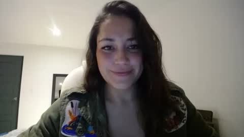 IG  dakotasofiaa online show from February 10, 11:30 pm