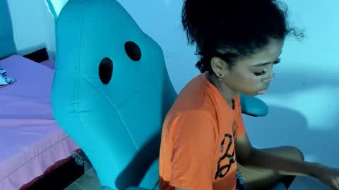 DAKOTA online show from November 27, 3:09 am