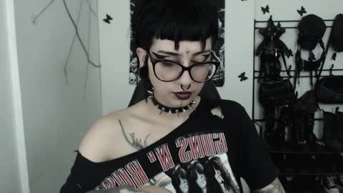 dakota online show from October 23, 4:07 am