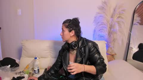 Dakota online show from February 12, 12:44 pm