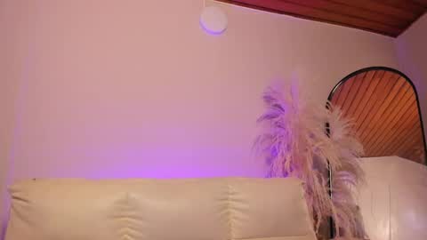 Dakota online show from February 13, 3:24 pm