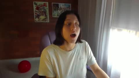 Snapshot of dakotaa_aa chatting on February 27, 6:31 pm The girl of your dreams o online show from February 27, 6:31 pm