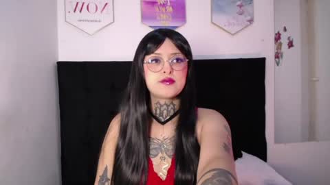 Daakota  online show from April 16, 12:05 pm