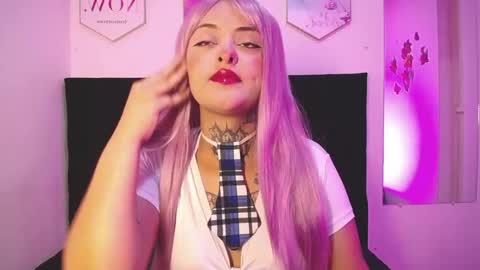 Daakota  online show from February 15, 12:15 pm