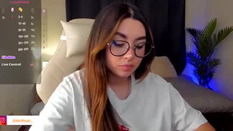 Snapshot of dakottaa__ chatting on September 27, 1:57 am dakottaa__ online show from September 27, 1:57 am