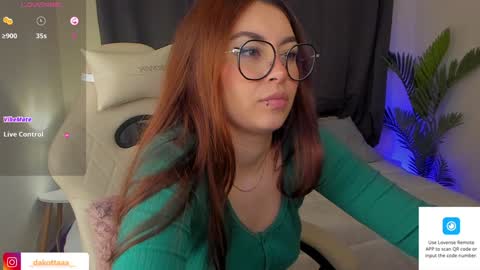 Snapshot of dakottaa__ chatting on February 8, 12:06 am dakottaa__ online show from February 8, 12:06 am