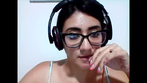 Dakottamonroe online show from April 29, 3:10 am