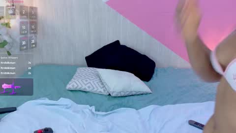 dalia_saenz online show from February 25, 6:50 pm