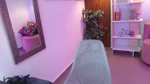 Dalila  online show from July 9, 6:43 pm