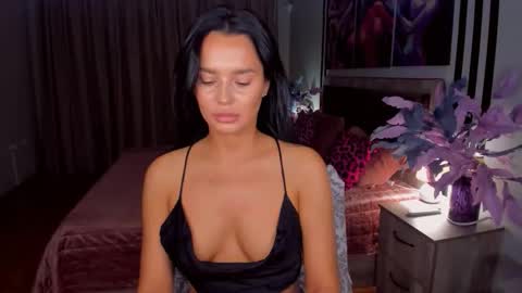 DanaMiers online show from November 27, 4:15 am