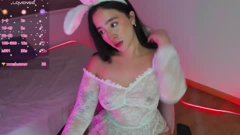 danay_01 online show from October 31, 12:01 am