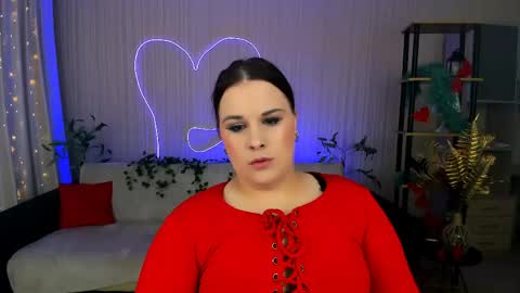 Olivia online show from June 2, 3:18 am