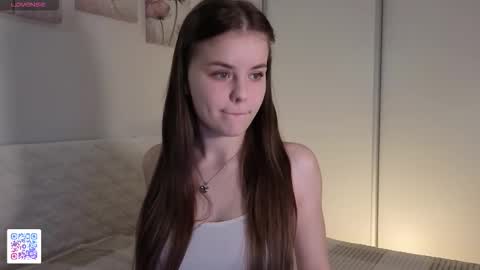 Snapshot of dangerouss_lady chatting on October 29, 3:33 am Eva online show from October 29, 3:33 am