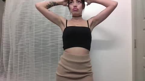 danidivina777 online show from September 21, 6:28 pm