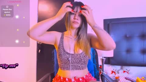 Snapshot of daniela_beauty chatting on March 4, 10:24 am daniela online show from March 4, 10:24 am