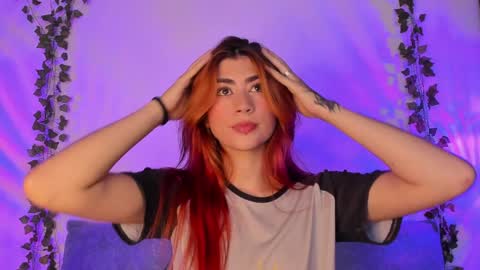 Dani Saenz online show from December 7, 6:59 pm