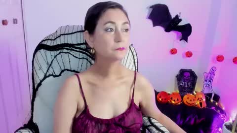 Snapshot of danielahot2 chatting on October 19, 6:04 am Daniela online show from October 19, 6:04 am