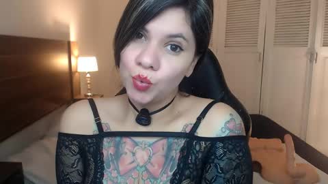 daniellerain online show from June 5, 10:21 am
