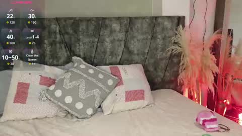 daninianderson online show from June 20, 2:26 am